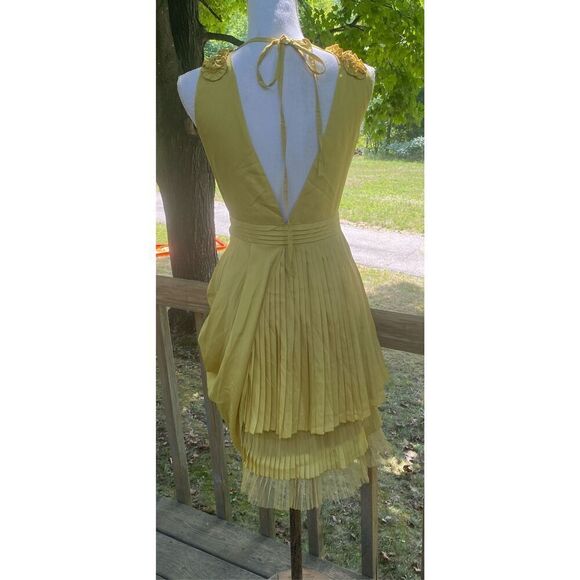 Ryu Women's Yellow V-Neck Sleeveless Pleated Asymmetrical Dress Size Large - Picture 5 of 9